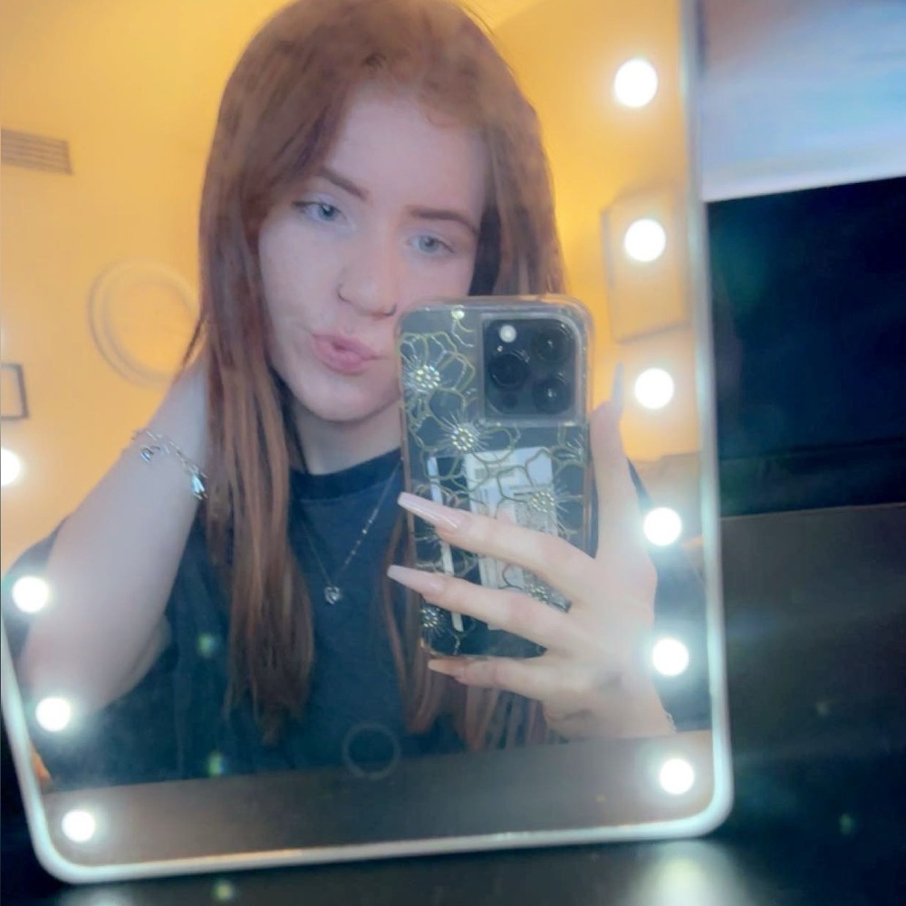 Meet your Posher, Mandy